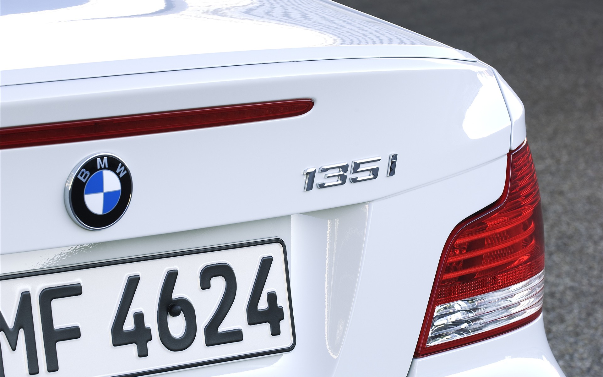 BMW 135i 2011(ֽ13)