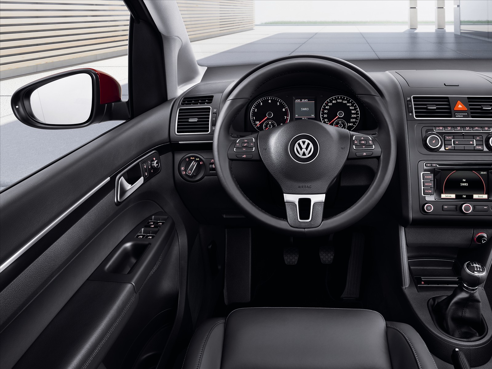 ;Volkswagen Touran 2011(ֽ16)