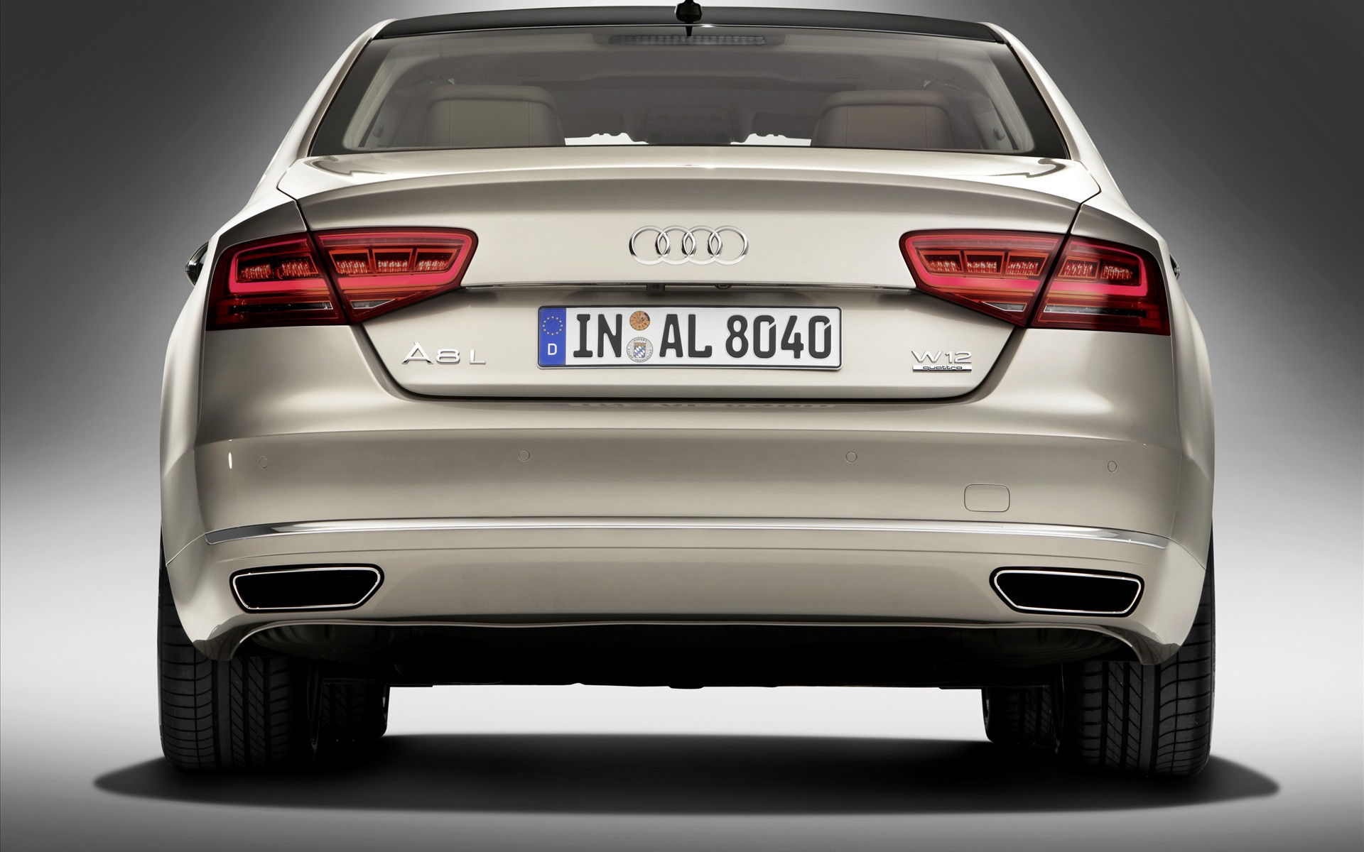 Audi A8(奥迪A8)