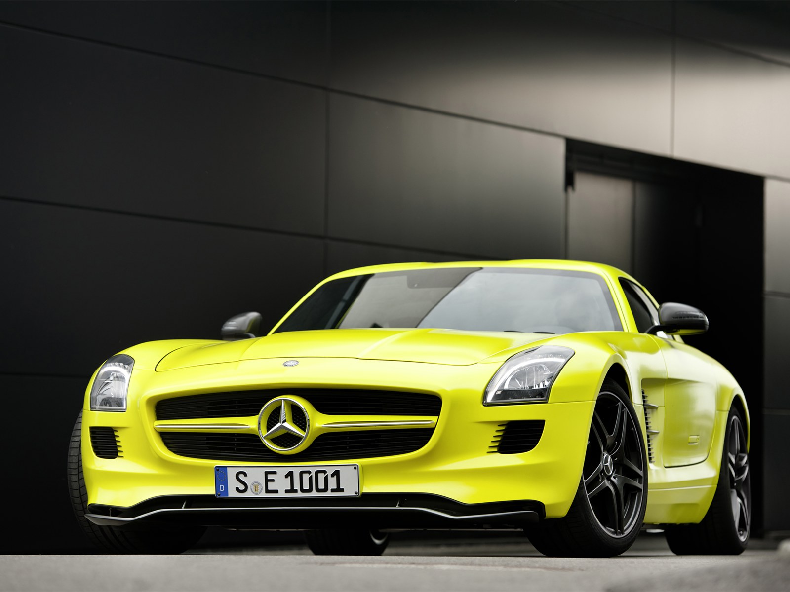 Mercedes Benz۴ܣ SLS AMG E-CELL 2011(ֽ17)