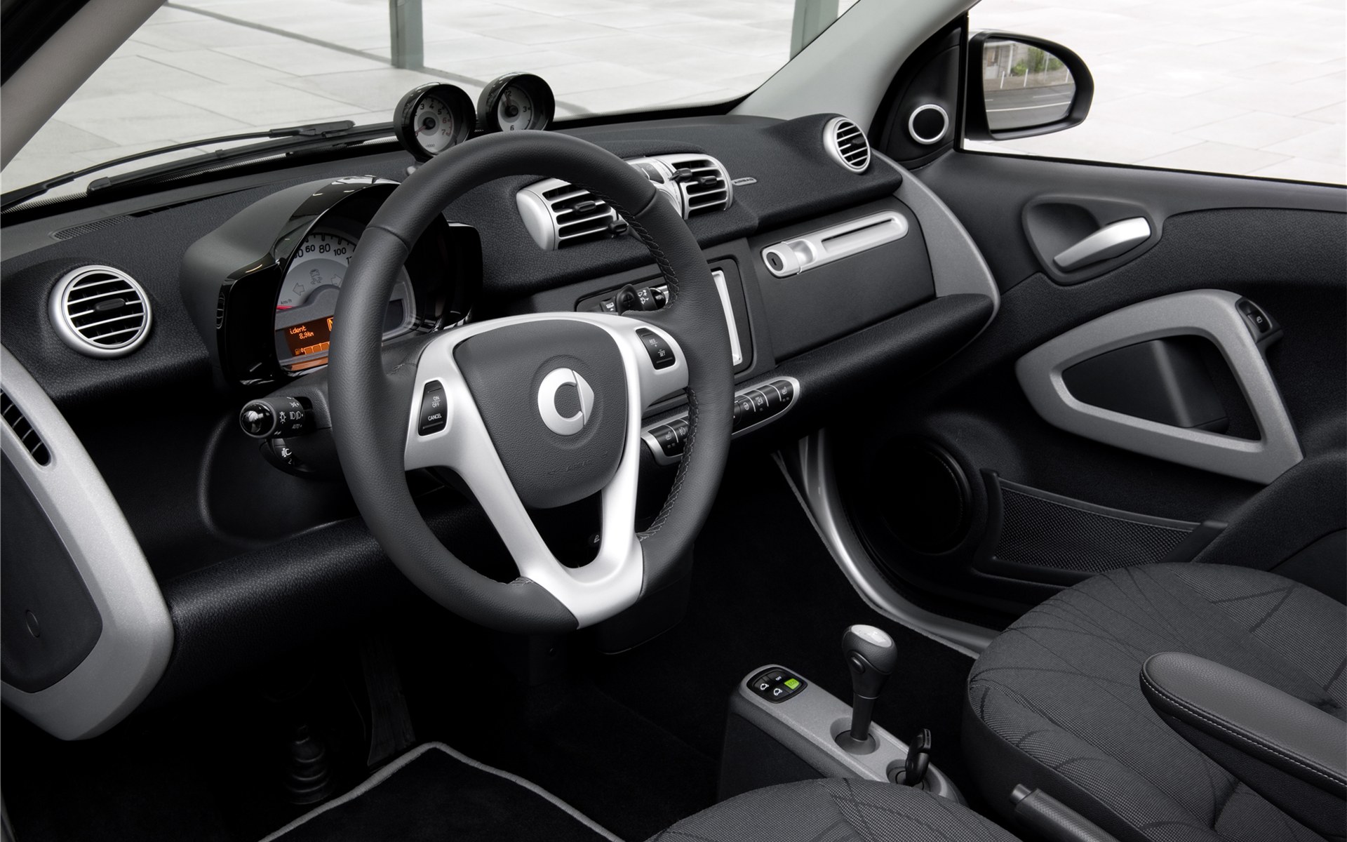  Smart Fortwo 2011(ֽ5)