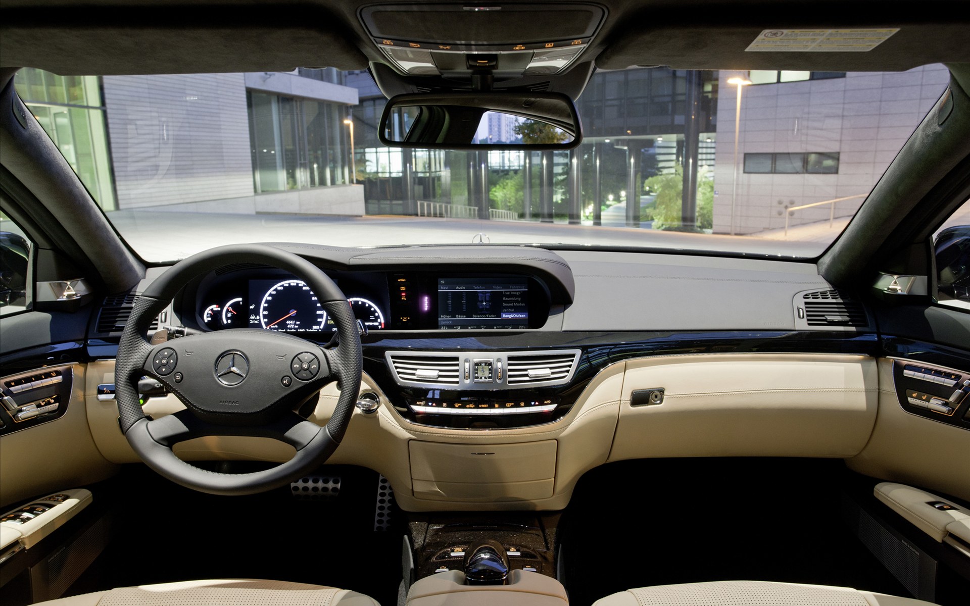 Mercedes-Benz÷˹-ۣ S63 AMG 2011(ֽ4)