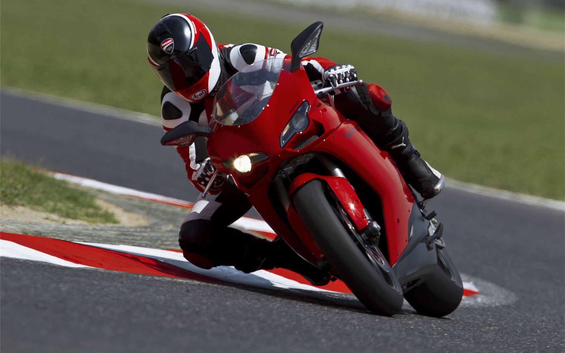 Ducati(ſϳĦг) 848 EVO 2011(ֽ9)