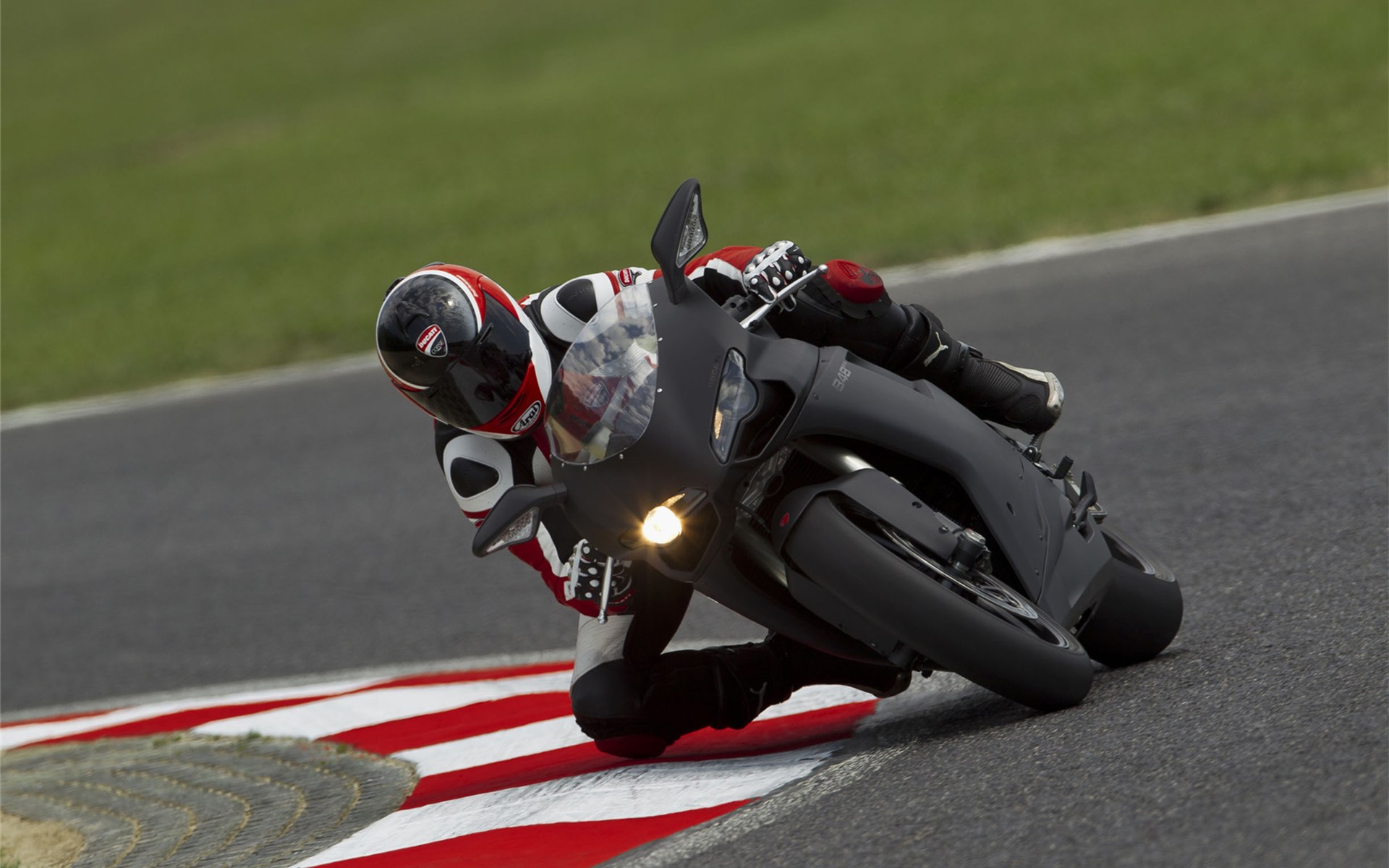 Ducati(ſϳĦг) 848 EVO 2011(ֽ11)