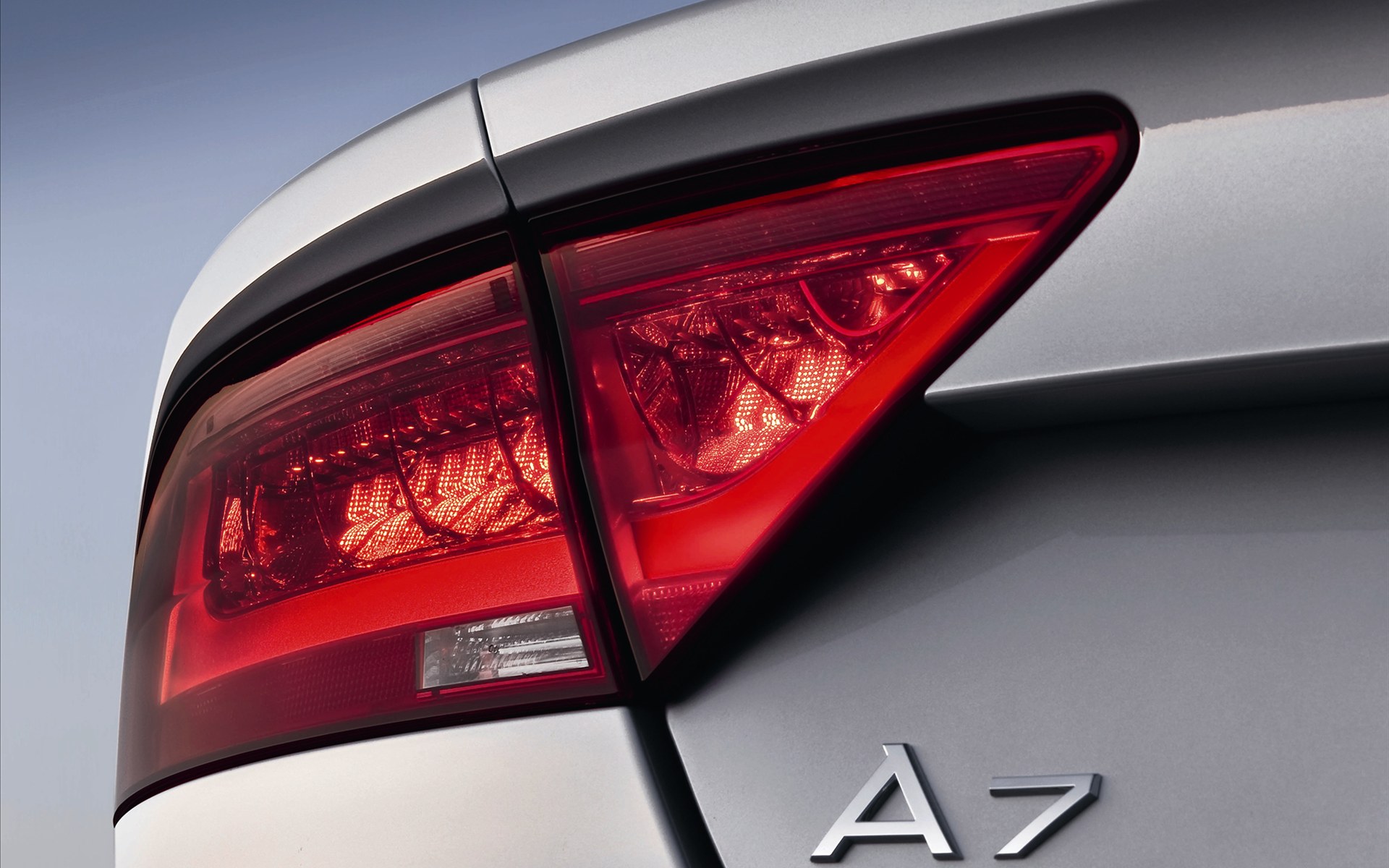 Audi(µ) A7 2011(ֽ16)