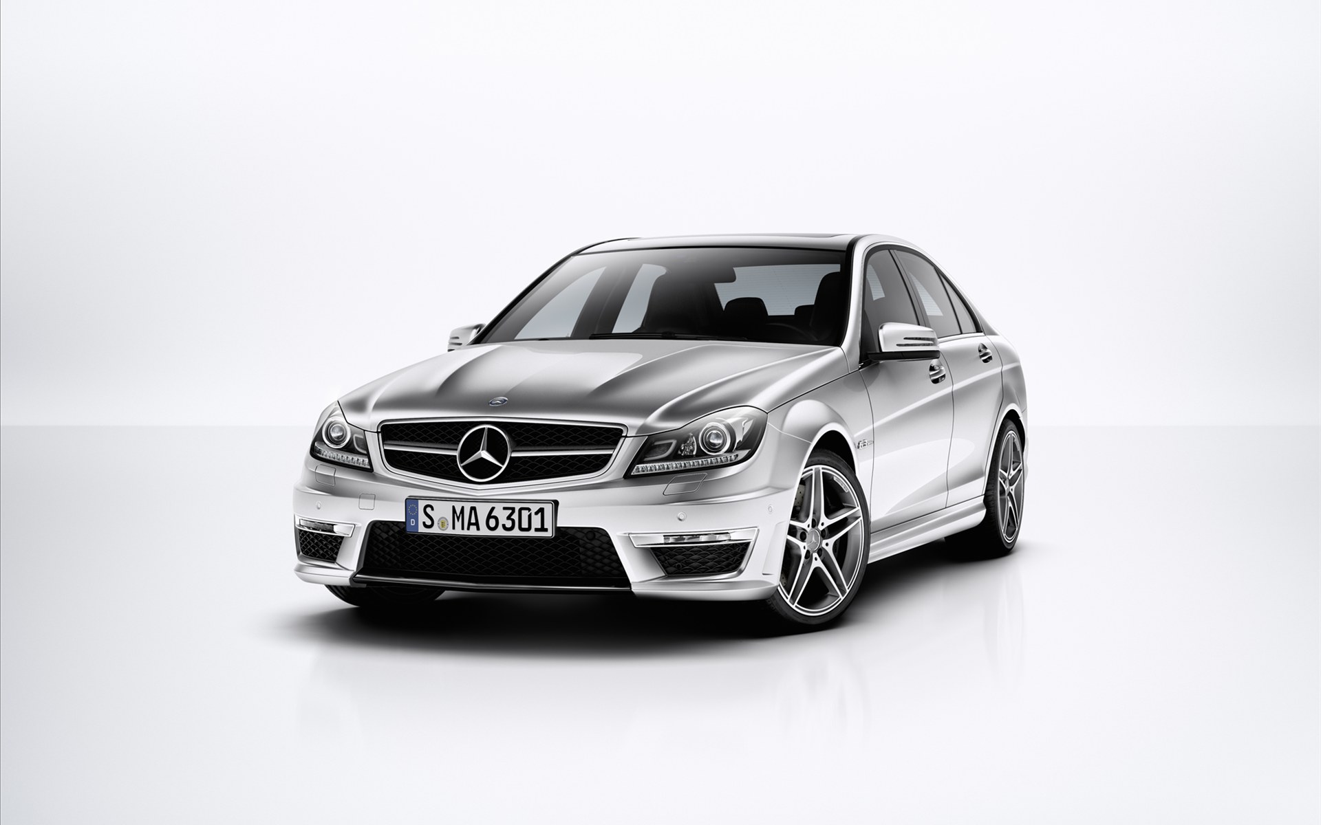 Mercedes-Benz(÷˹-) CLS63 AMG US Version 2012(ֽ10)