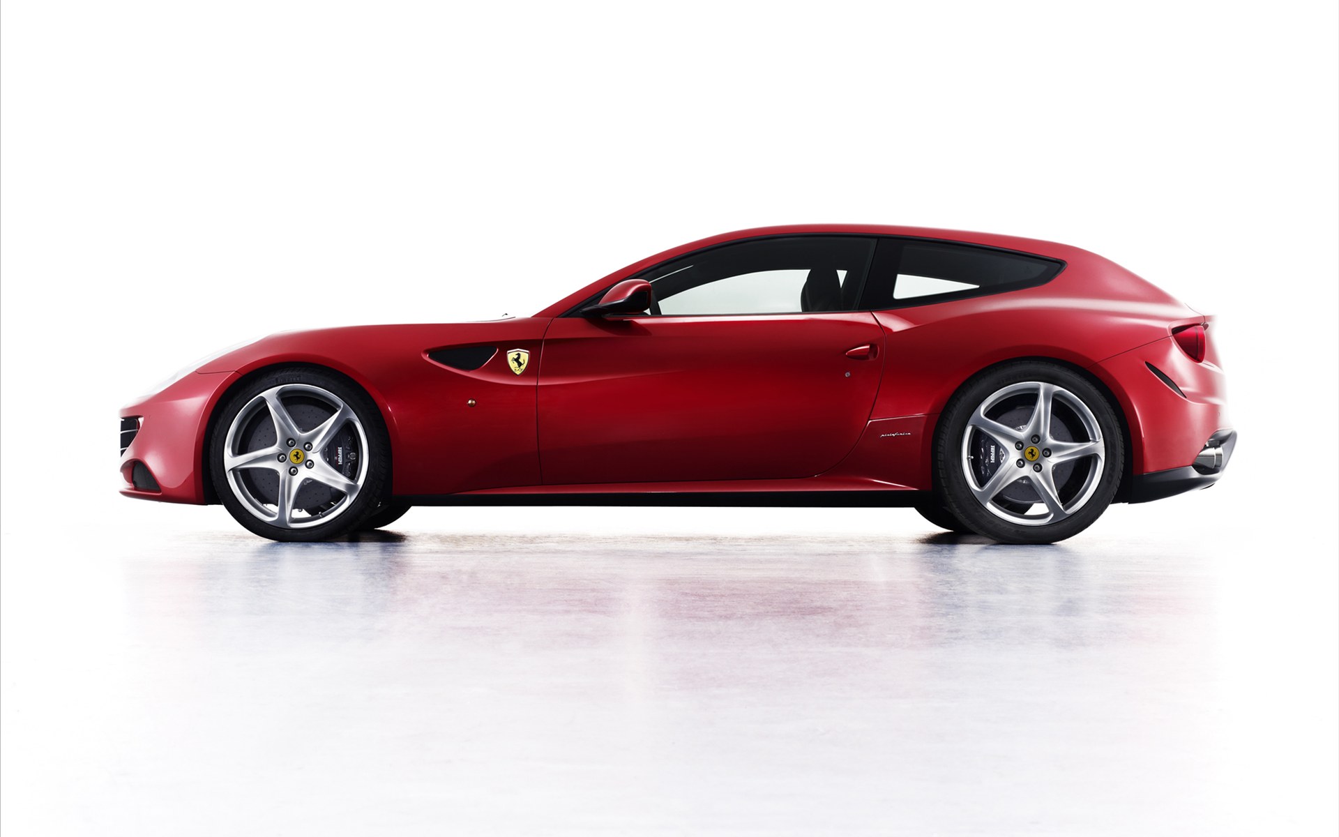Ferrari  FF(ֽ9)