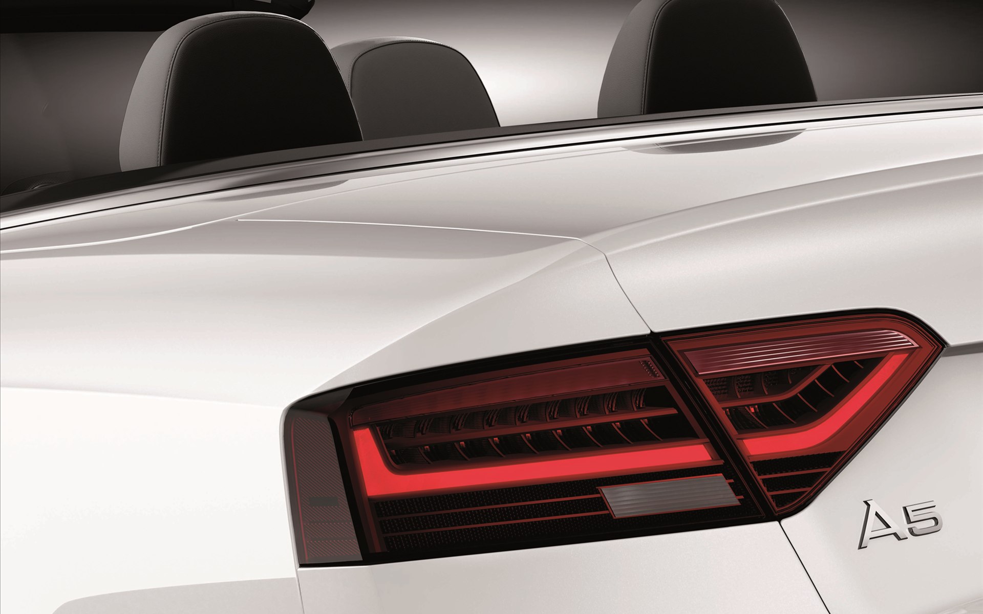 Audi µϳ A5 Cabriolet 2013(ֽ13)