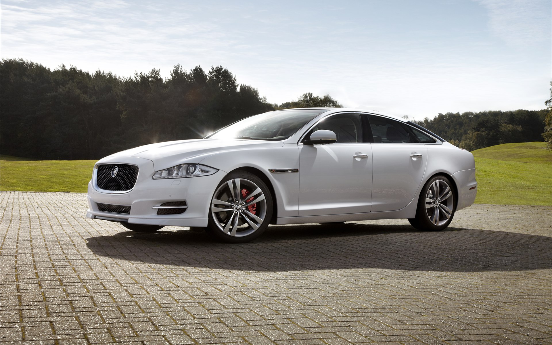 Jaguar ݱ XJ 2012 Gets Sport and Speed Packs(ֽ3)