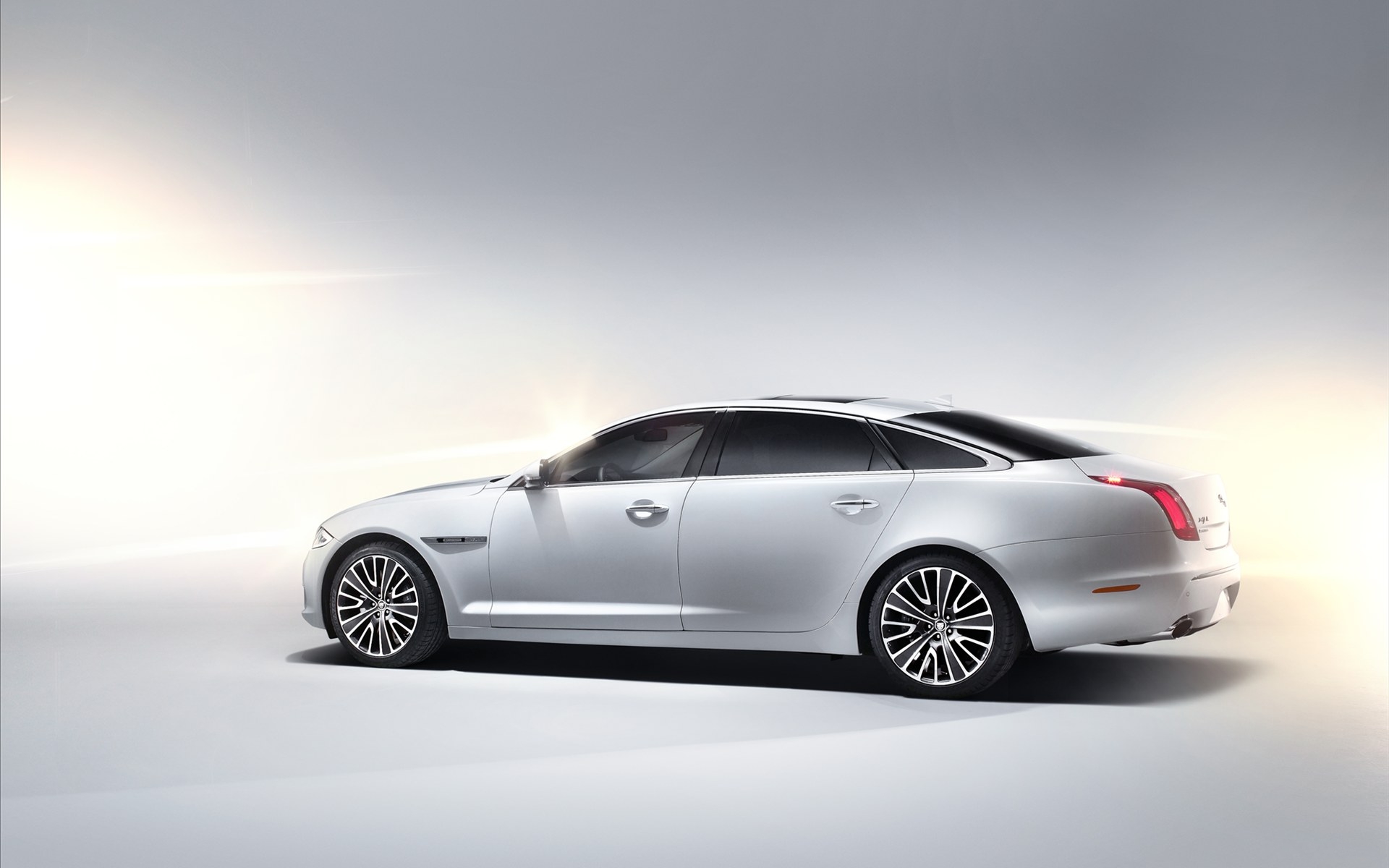 Jaguar ݱ XJ Ultimate 2013(ֽ14)
