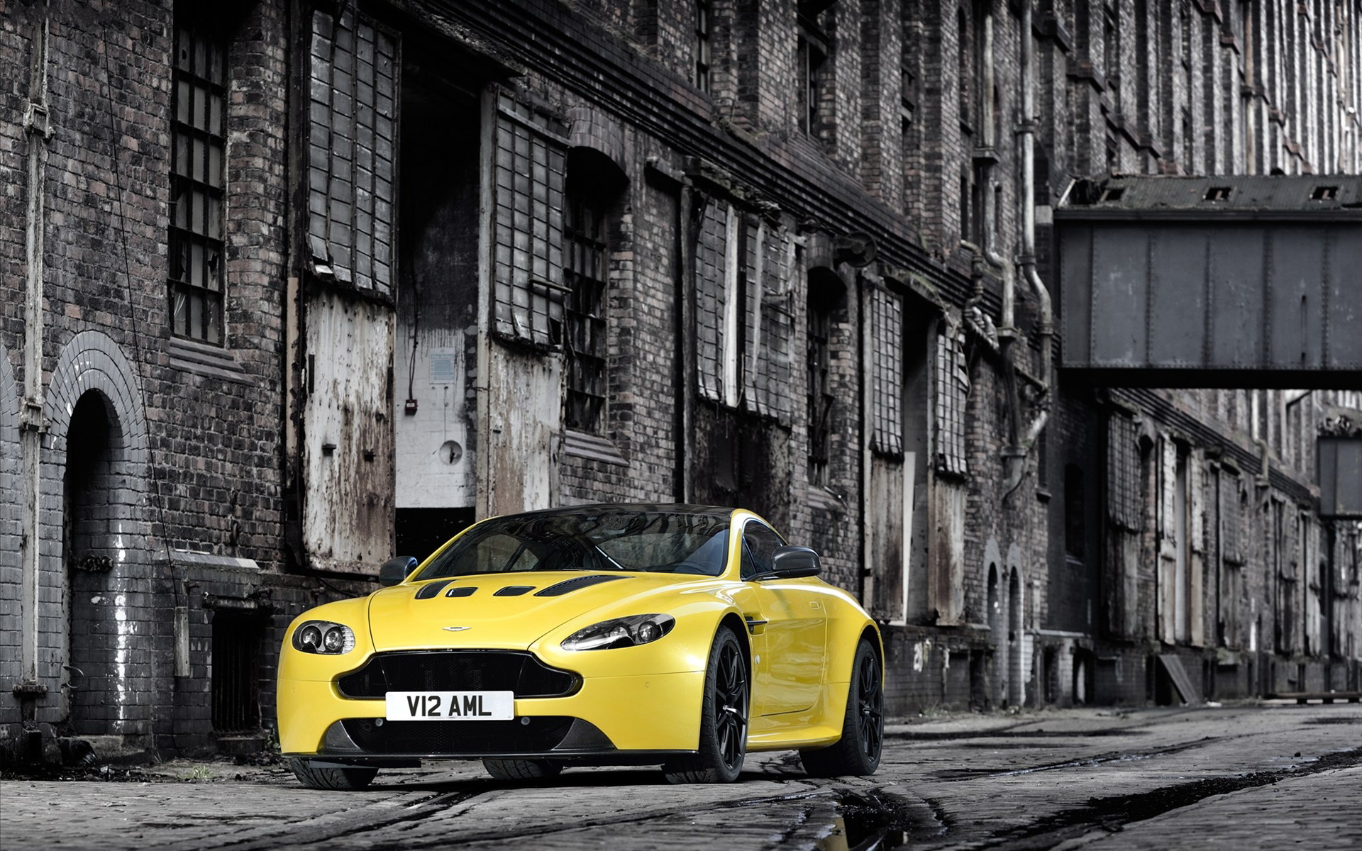 Aston Martin V12 Vantage S 2014 ˹١(ֽ1)