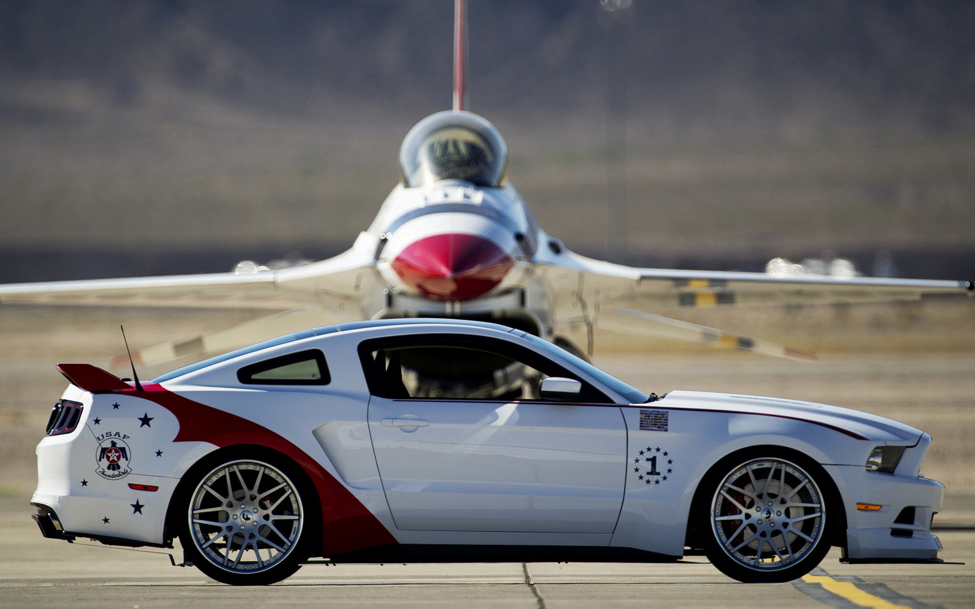 2014 Ford Mustang GT USAF Thunderbirds Edition(ֽ1)