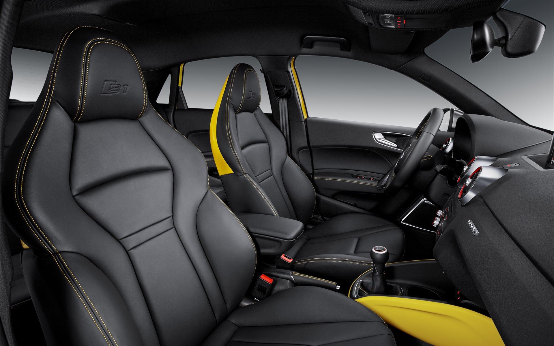 Audi µ S1 Sportback 2015(ֽ16)
