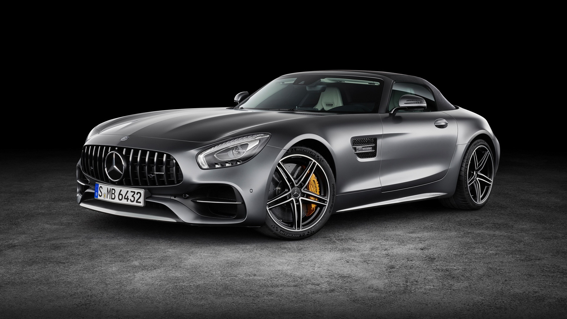 2017 Mercedes-AMG GT and GT C Roadstersܳ(ֽ10)