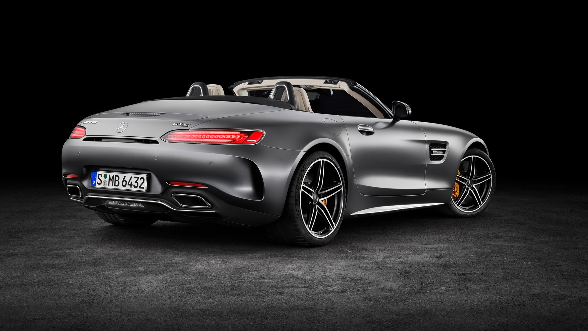 2017 Mercedes-AMG GT and GT C Roadstersܳ(ֽ11)