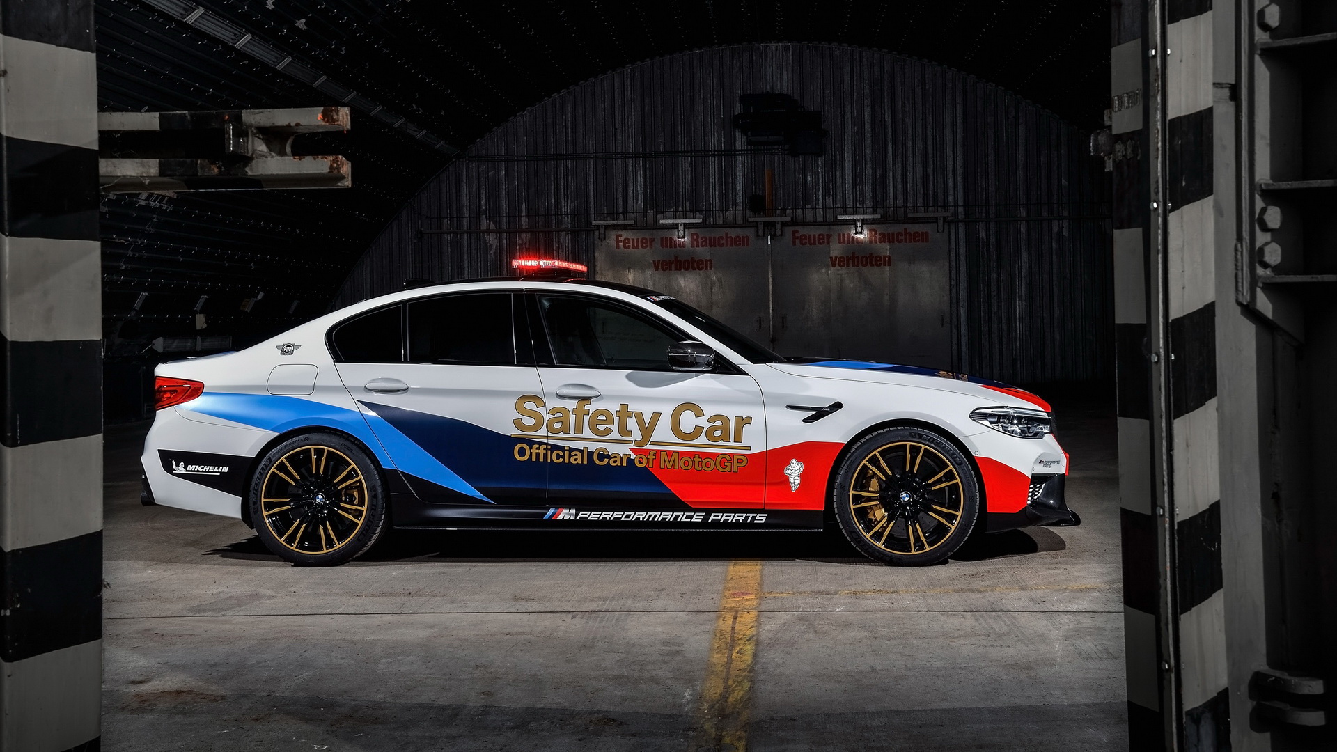2018 BMW M5 MotoGP Safety Car(壁纸20)